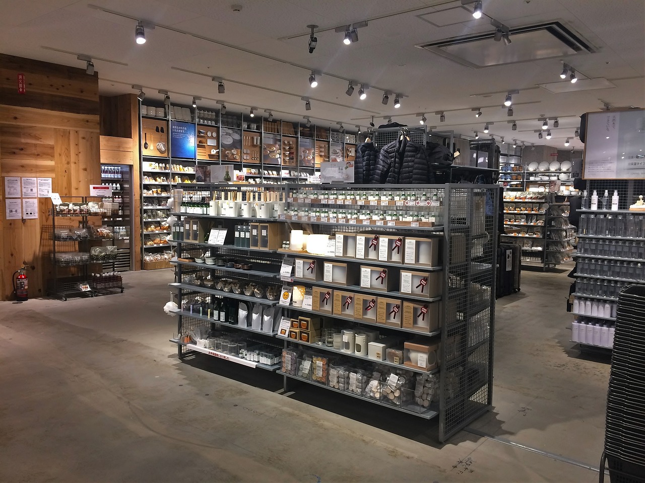 不锈钢展示架，时尚展示与实用功能的完美融合