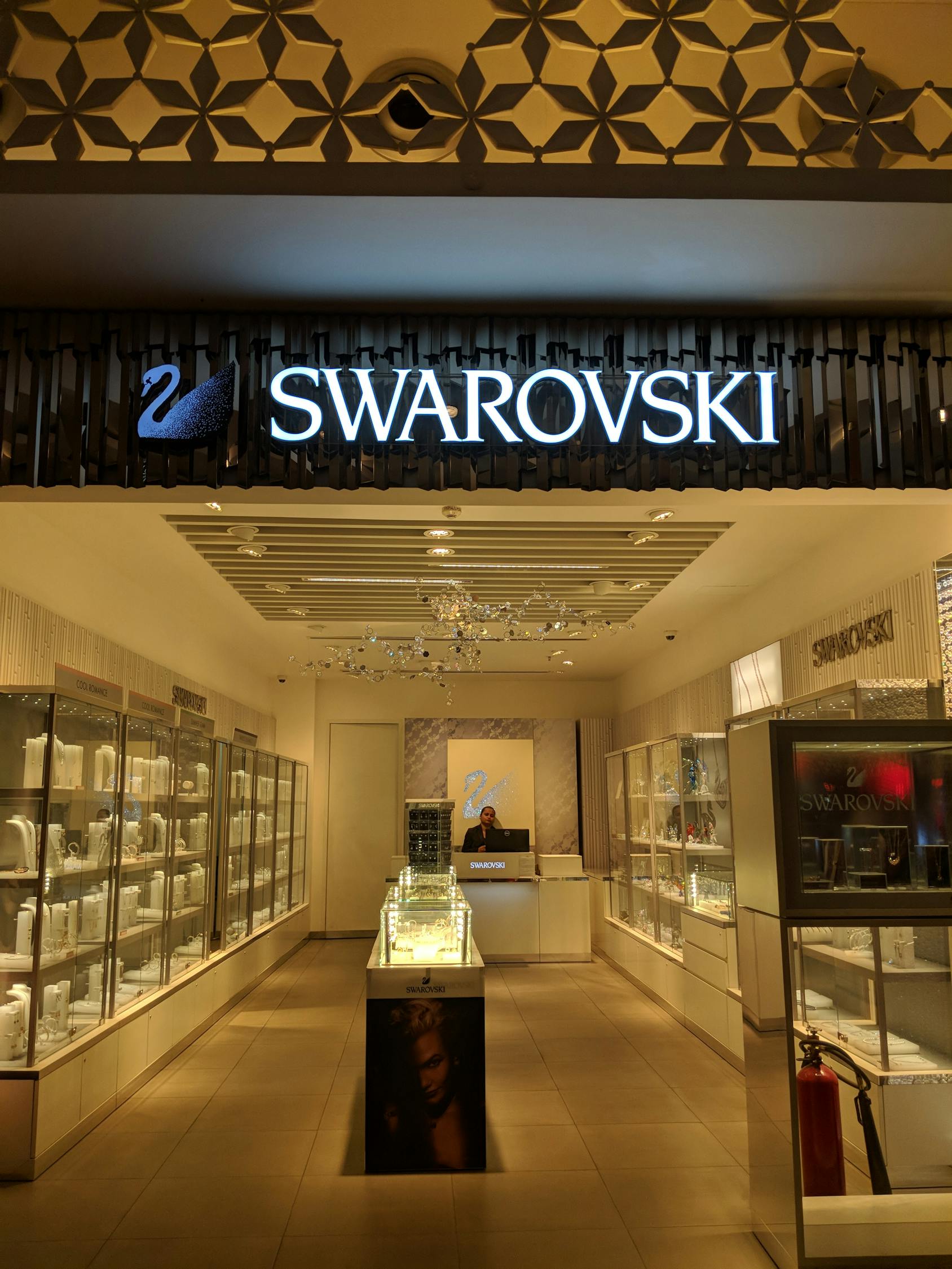 珠宝网站首页设计优化与用户体验探讨