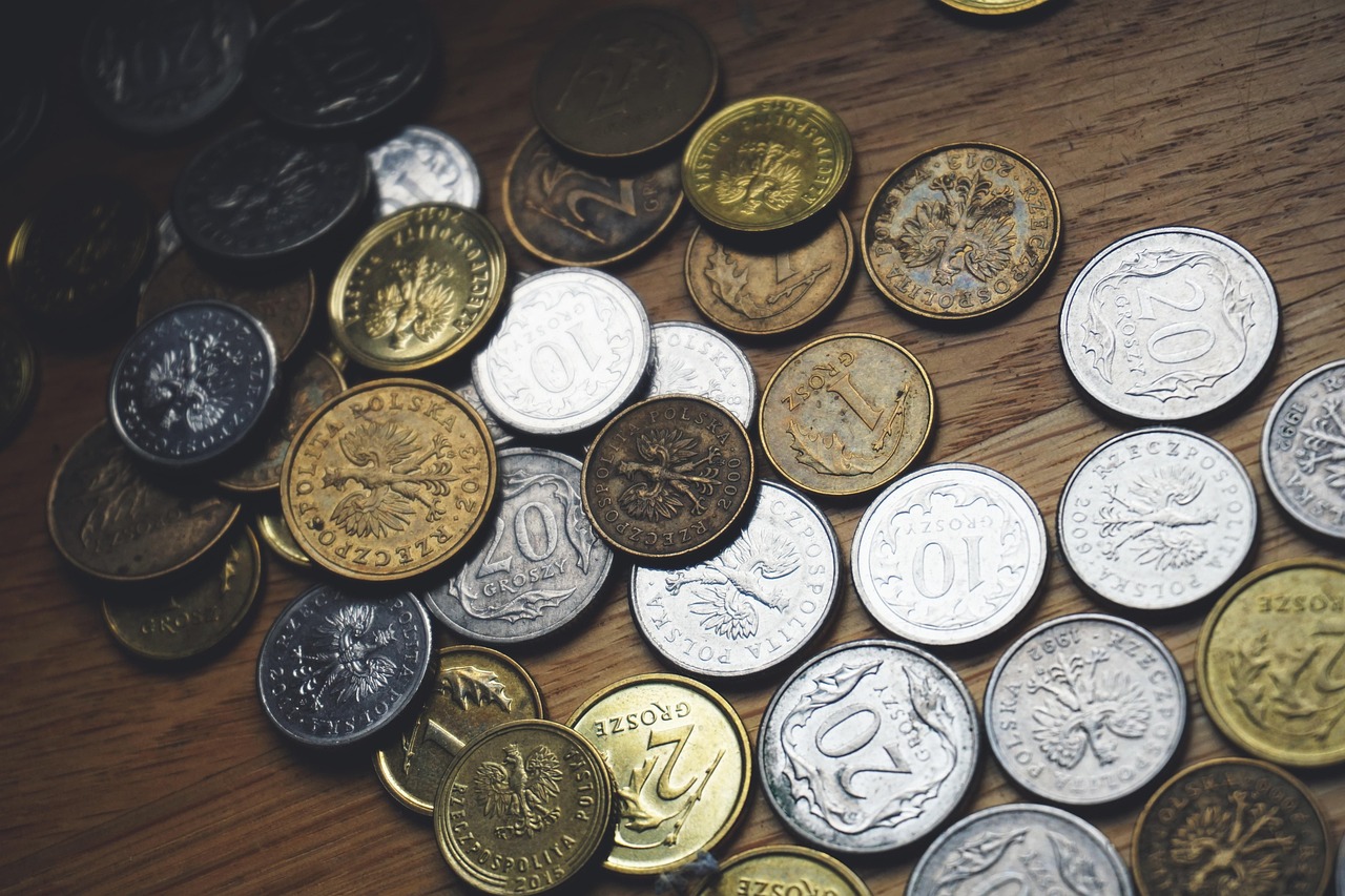 金戒指价值解析，如何衡量价格与市场价值？