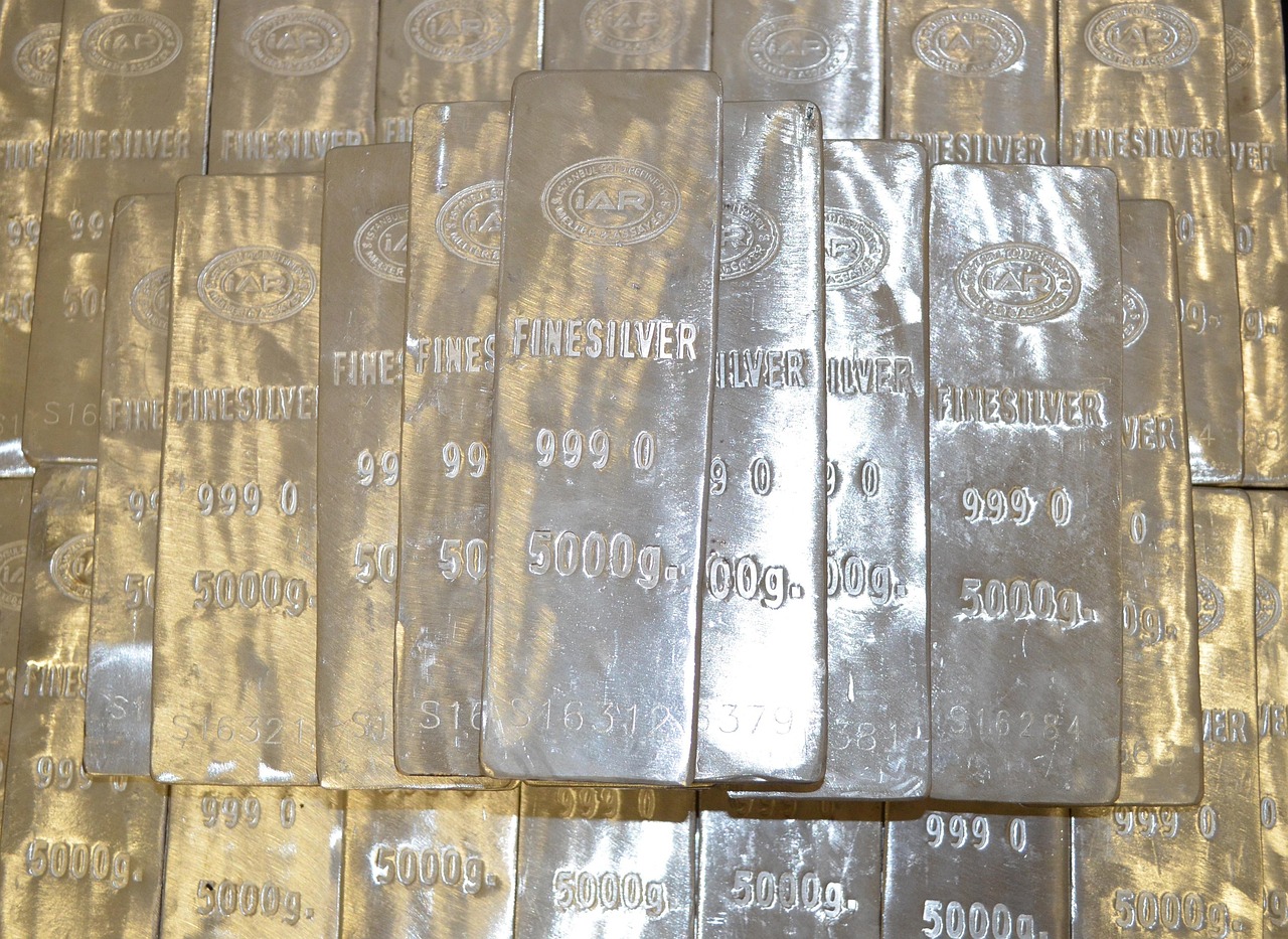 白金与黄金价格深度对比，对照表及分析