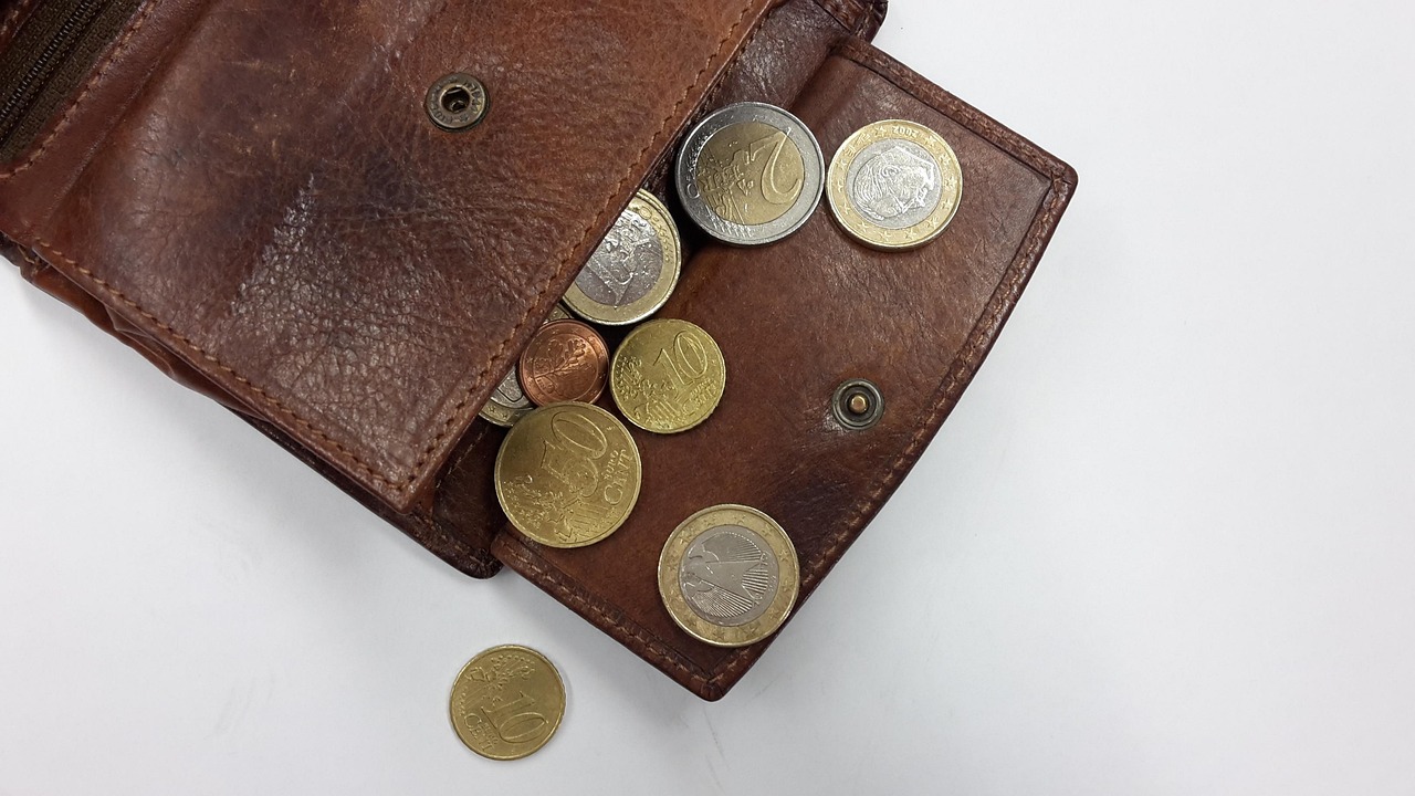 老凤祥18K金价值真相深度解析，探究其价值与是否值钱。