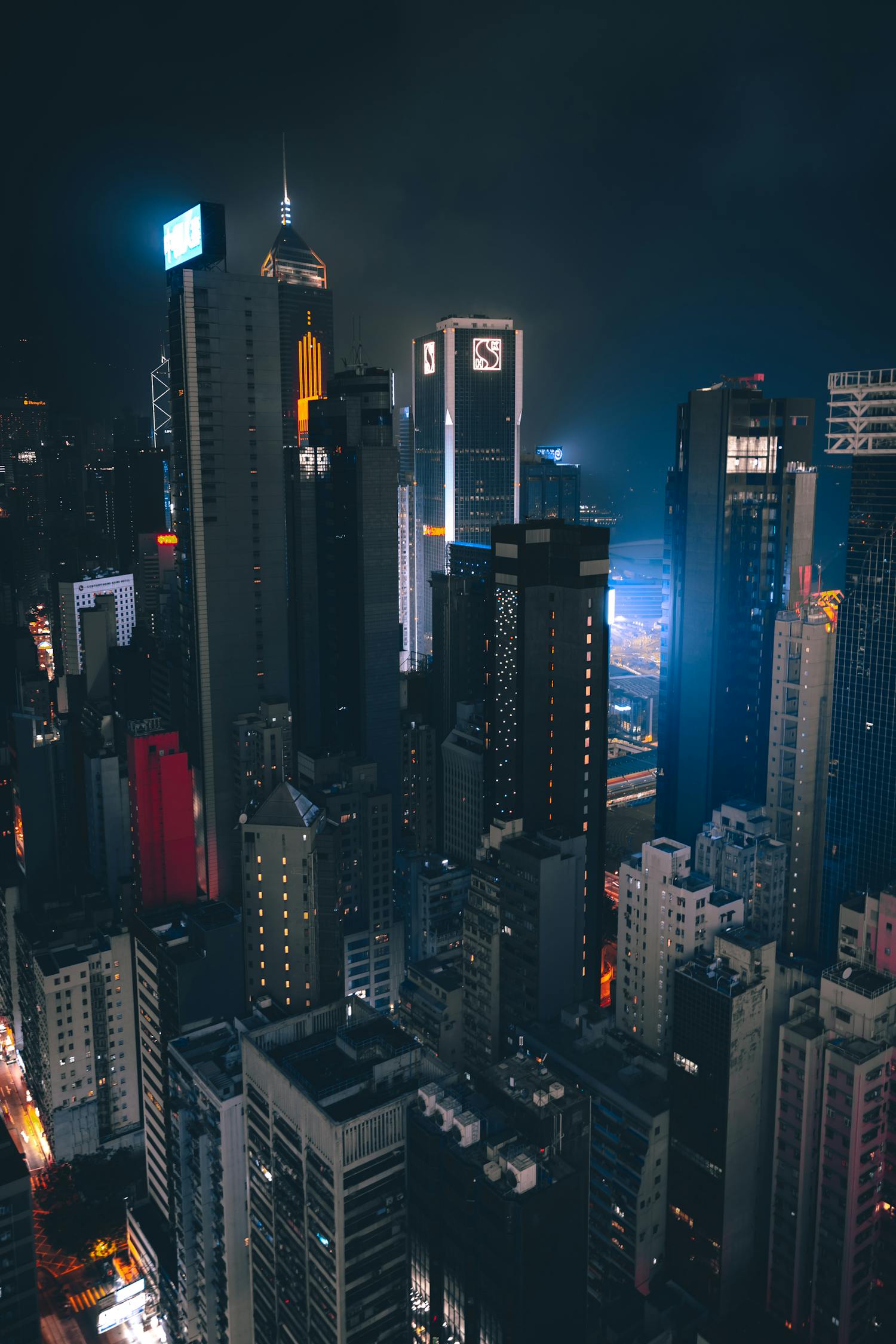 2020香港大全资料,香港在20年代的新面貌与变迁——基于大数据的全方位解读